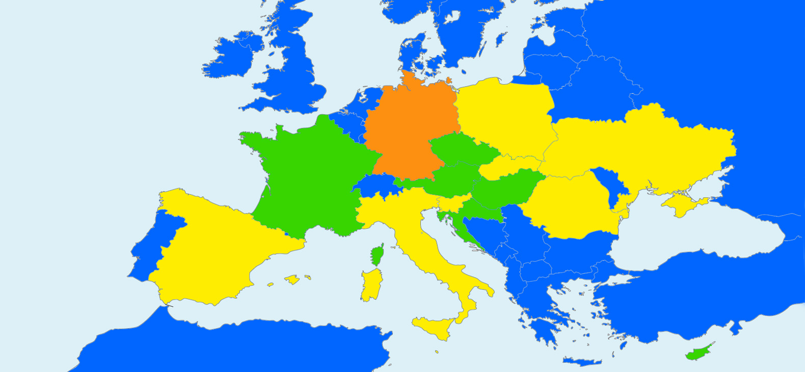 Landkarte von Europa in Blau mit den aktuellen Partnerländern des Europäischen Kunststipendiums des Bezirks Oberbayern 2024 in Grün, früheren Partnerländern in Gelb und Deutschland in Orange.